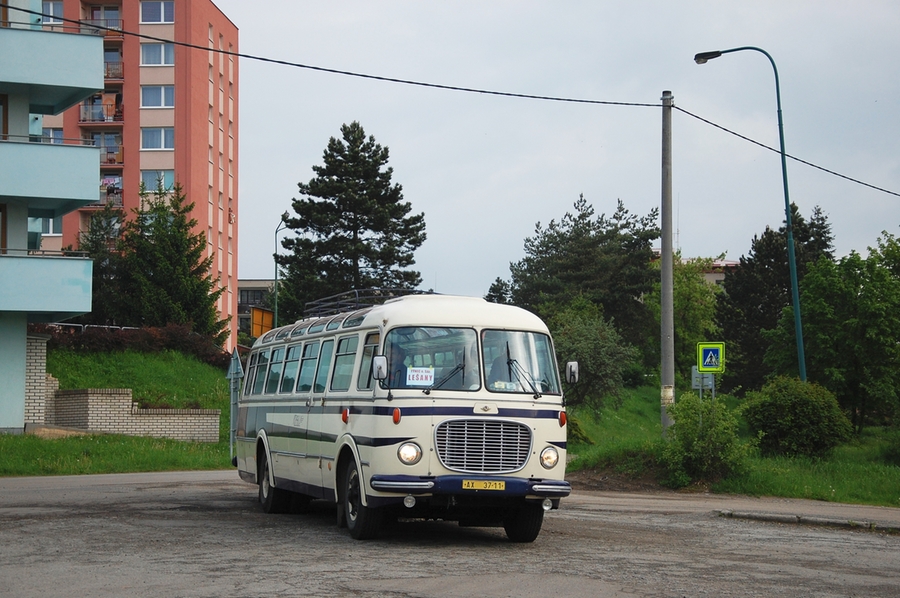 AX 37-11